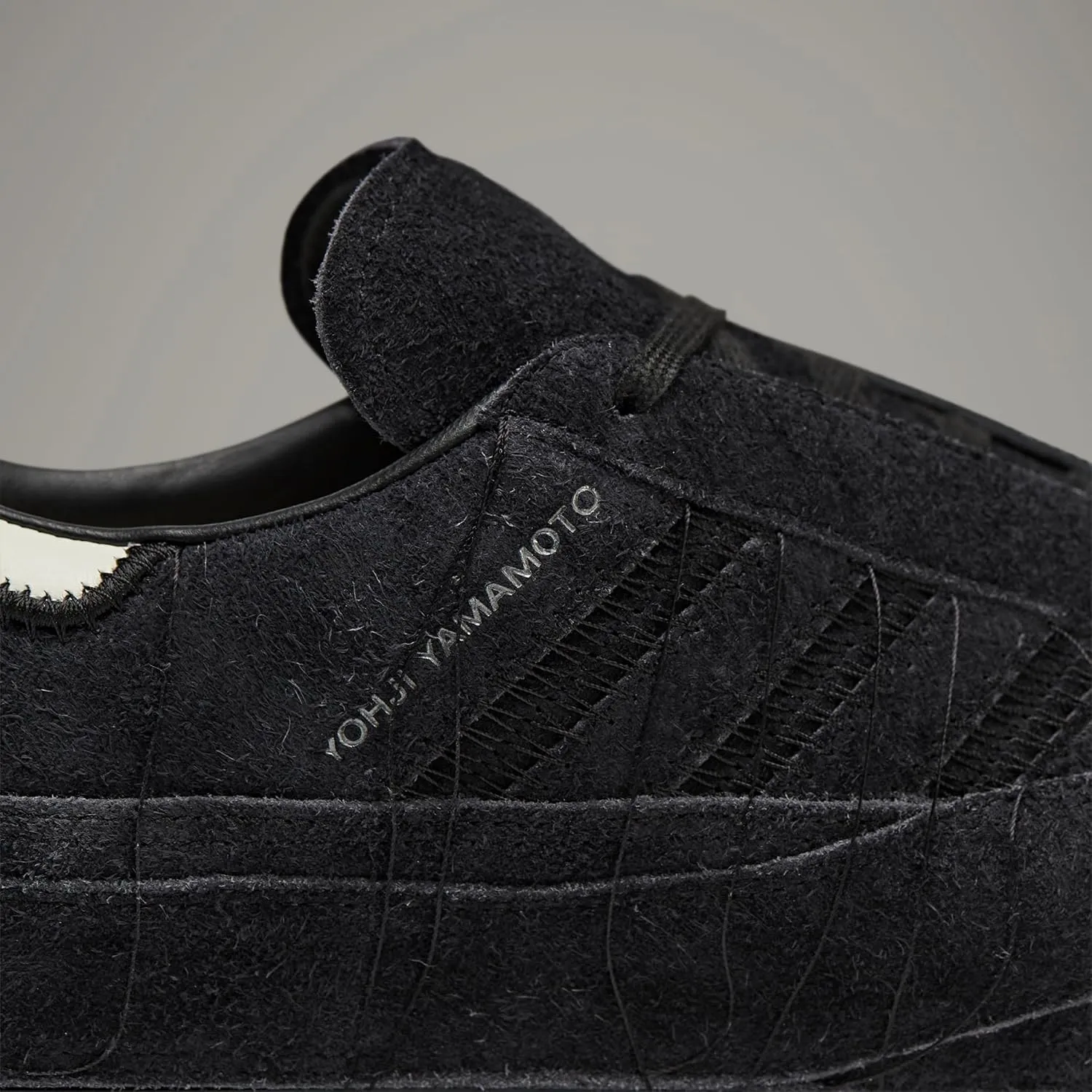 adidas Unisex Y-3 Gazelle - Training, Athletic & Sneakers