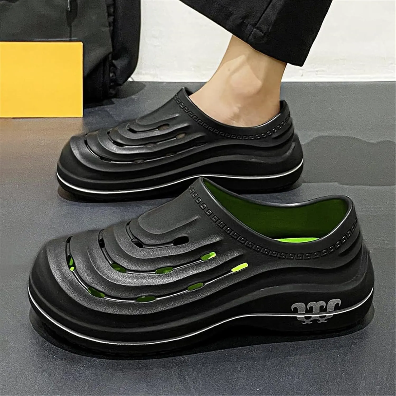 Armadillo Clogs for Nurses Chef Shoes Men Nonslip Work Shoes Women Kitchen Restaurant Slip Resistant Lightweight Waterproof for Food Service Nursing Shoe Casual Walking Footwear Oil Non-Slip Working