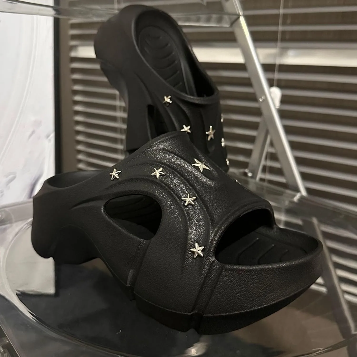 Cute Emo Shoes Stars Goth Punk Clogs Grunge Chunky Platform Slides Slip On Breathable Soft Mules Y2K Kawaii Fashion Trendy Pumps Rave Parties Sandals Beach Cruise Swimming Pool Spring Summer Outdoors