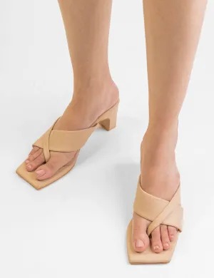 Double strap heel in Cream