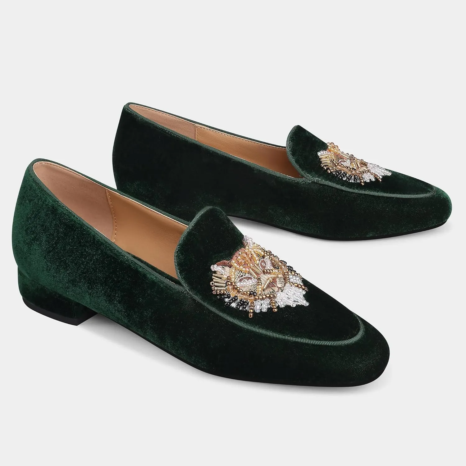 Embroidered Loafers for Women Round Toe Velvet Flats with Tiger Head Pattern