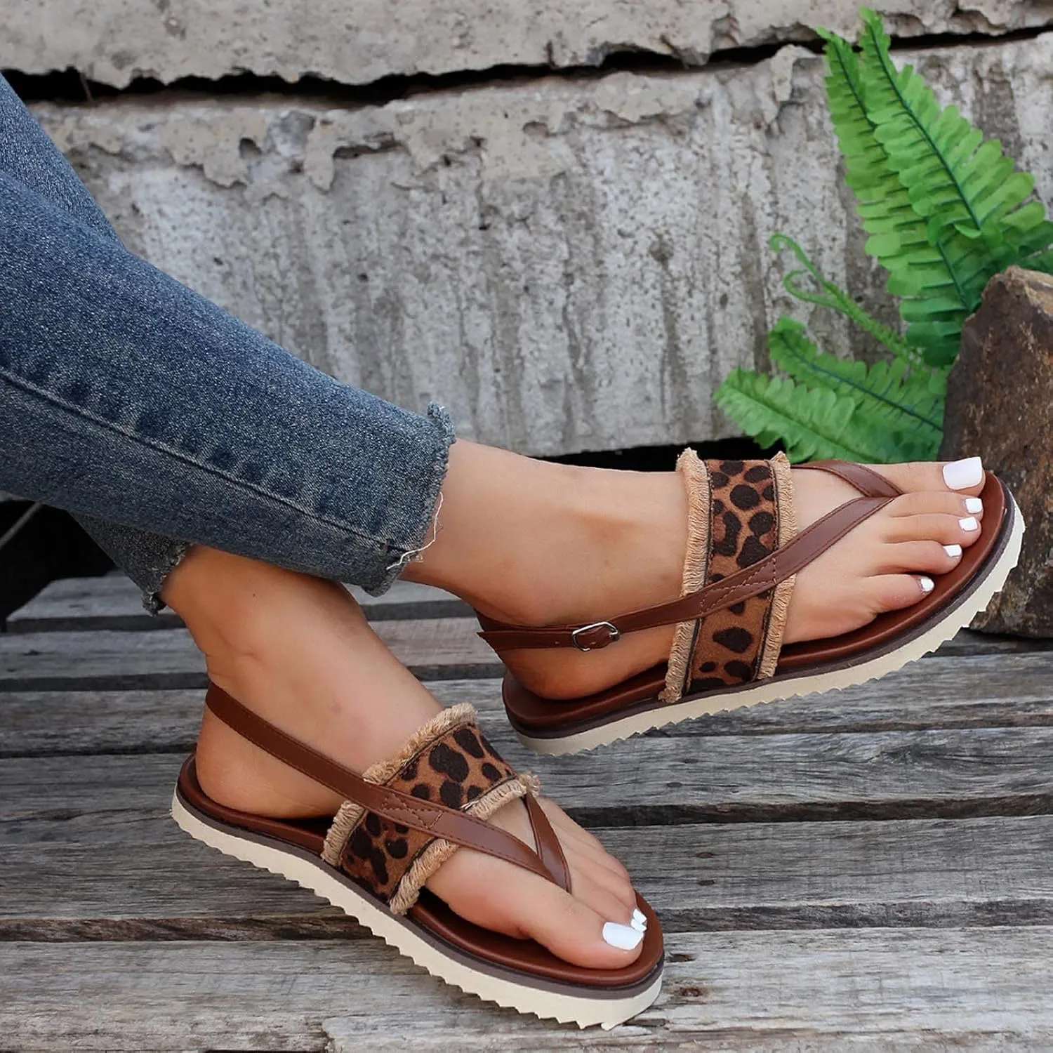 Fashion Women's Leopard Print Flat Sandals Casual Holiday Beach Flip Flops Footwear Summer Walking Sandal Shoes