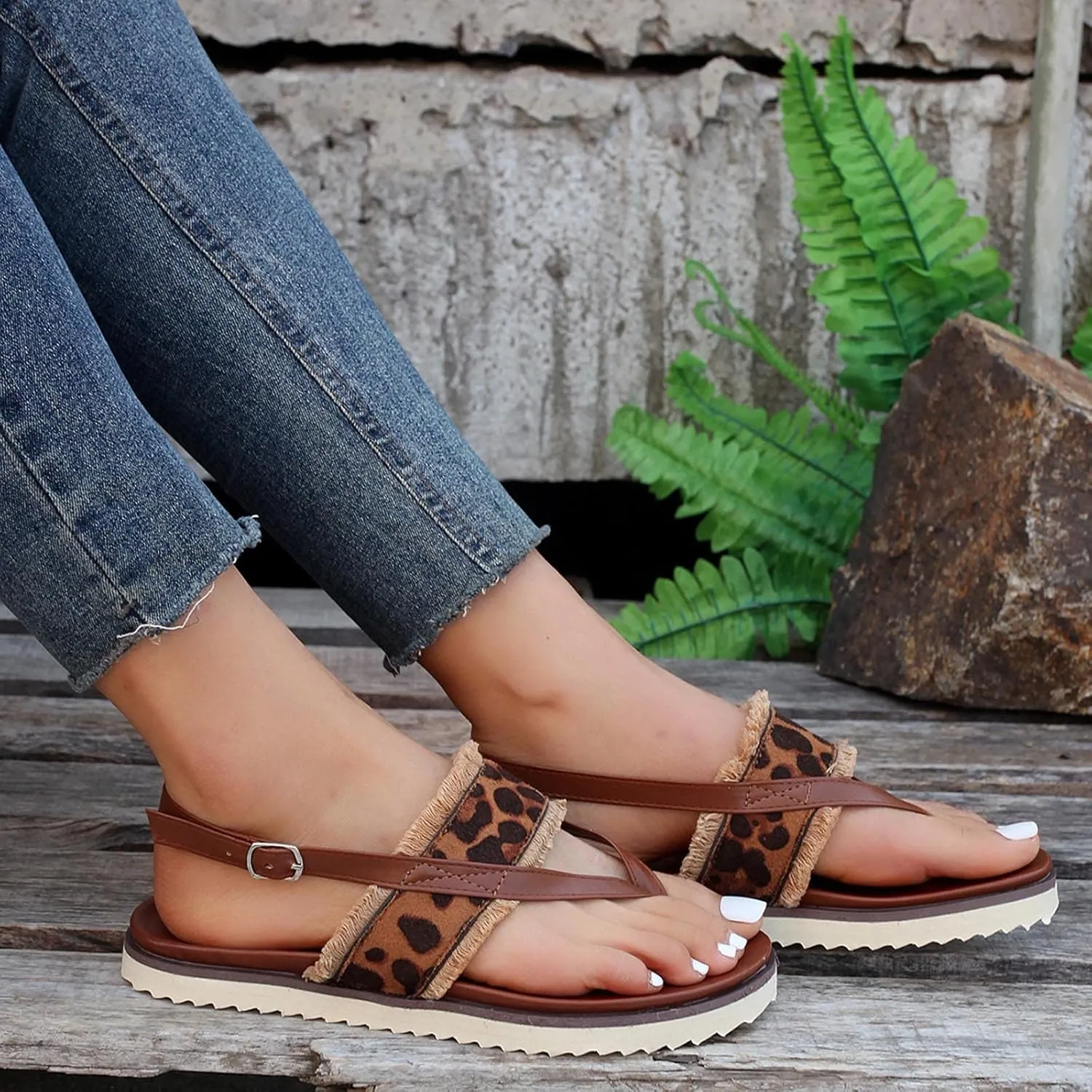 Fashion Women's Leopard Print Flat Sandals Casual Holiday Beach Flip Flops Footwear Summer Walking Sandal Shoes