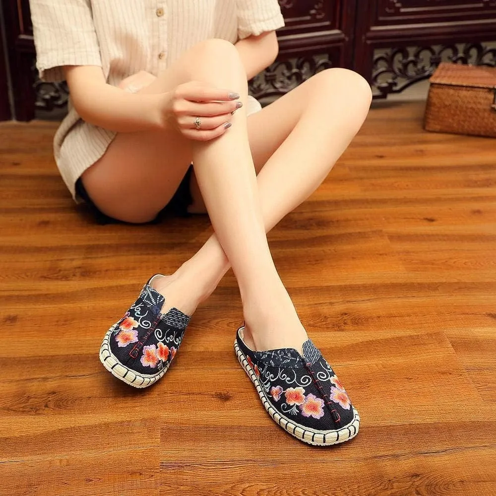 Handmade Embroidered Shoes Women Floral Embroidered Shoes Flat Canvas Espadrilles Retro Japanese Style Slippers Women Summer Closed Toe Shoes