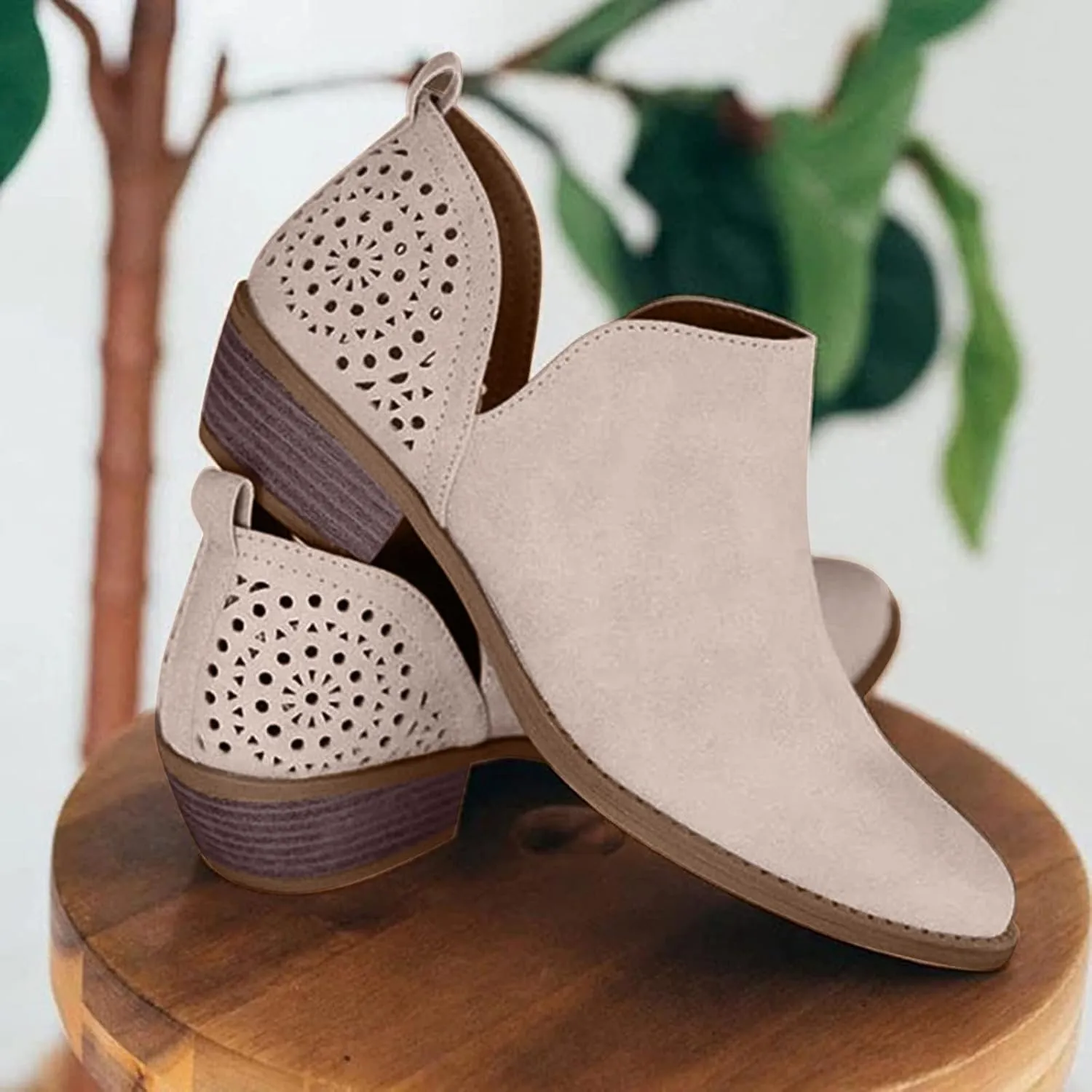 Hbeylia Women's Boots Vintage Fashion V Cut Pointed Toe Chunky Mid Heels Ankle Booties Retro Bohemian Cut Out Short Boots Boho Beach Dress Boots For Women Ladies Vacation Wedding Party