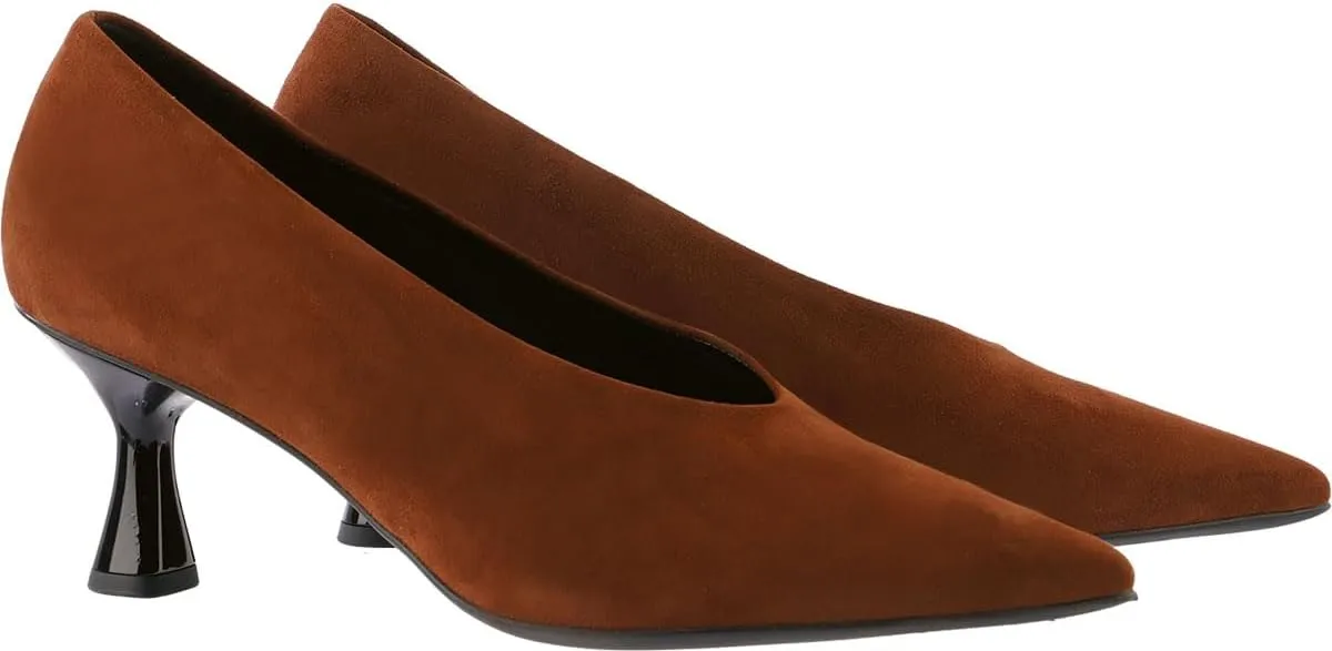 HÖGL Women's Closed-Toe Pumps