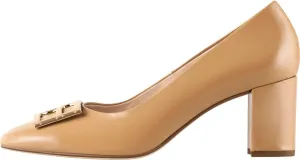 HÖGL Women's Closed-Toe Pumps