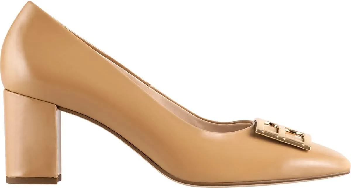 HÖGL Women's Closed-Toe Pumps