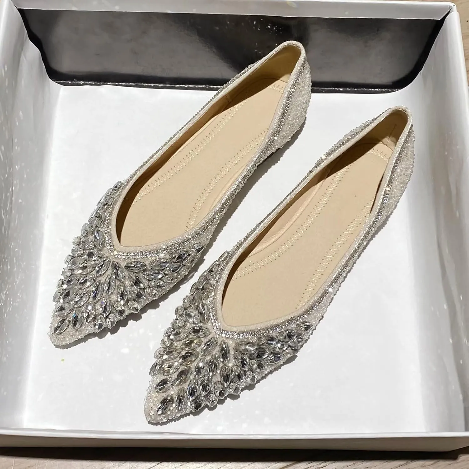 HuangTaiJi Qing Women's Pearl Rhinestone Pointed Toe Ballet Flats Dressy Comfortable Flat Shoes Slip-On Loafers Elegant Shoes