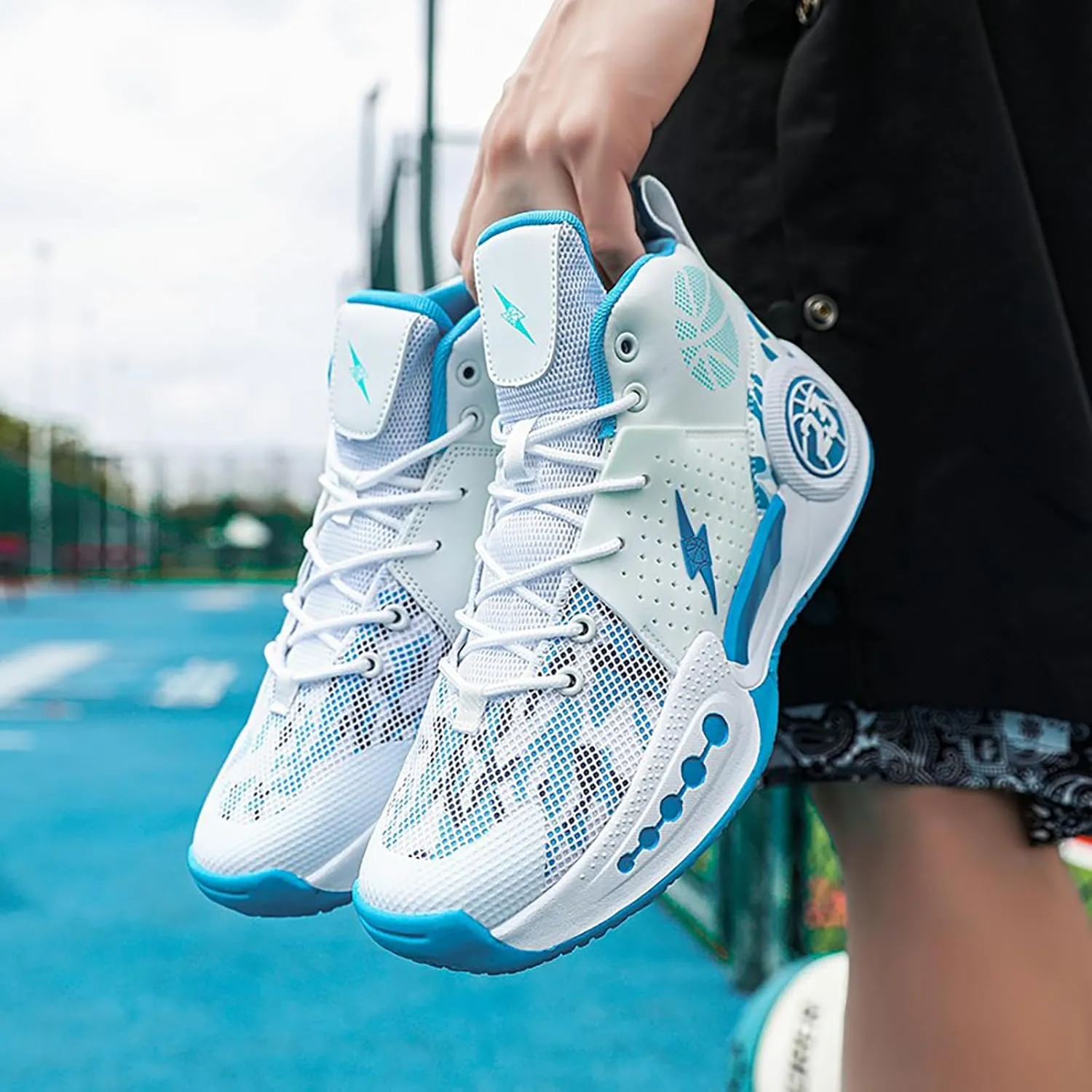 Kids Basketball Shoes Boys Girls High Top Sneakers Comfy Breathable Outdoor Cushioning Athletic Shoes for Training Running