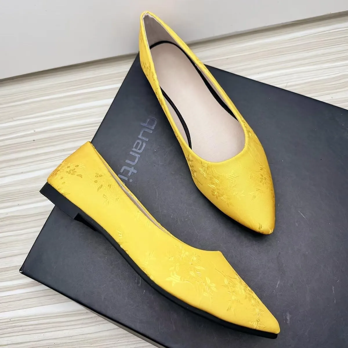 LUXINYU Women Dress Shoes Pointed Toe Satin Embroidered Upper Slip on Ballet Flats Comfortable Work Flats Low Heel Daily Walking Shoes Prom Party Shoes