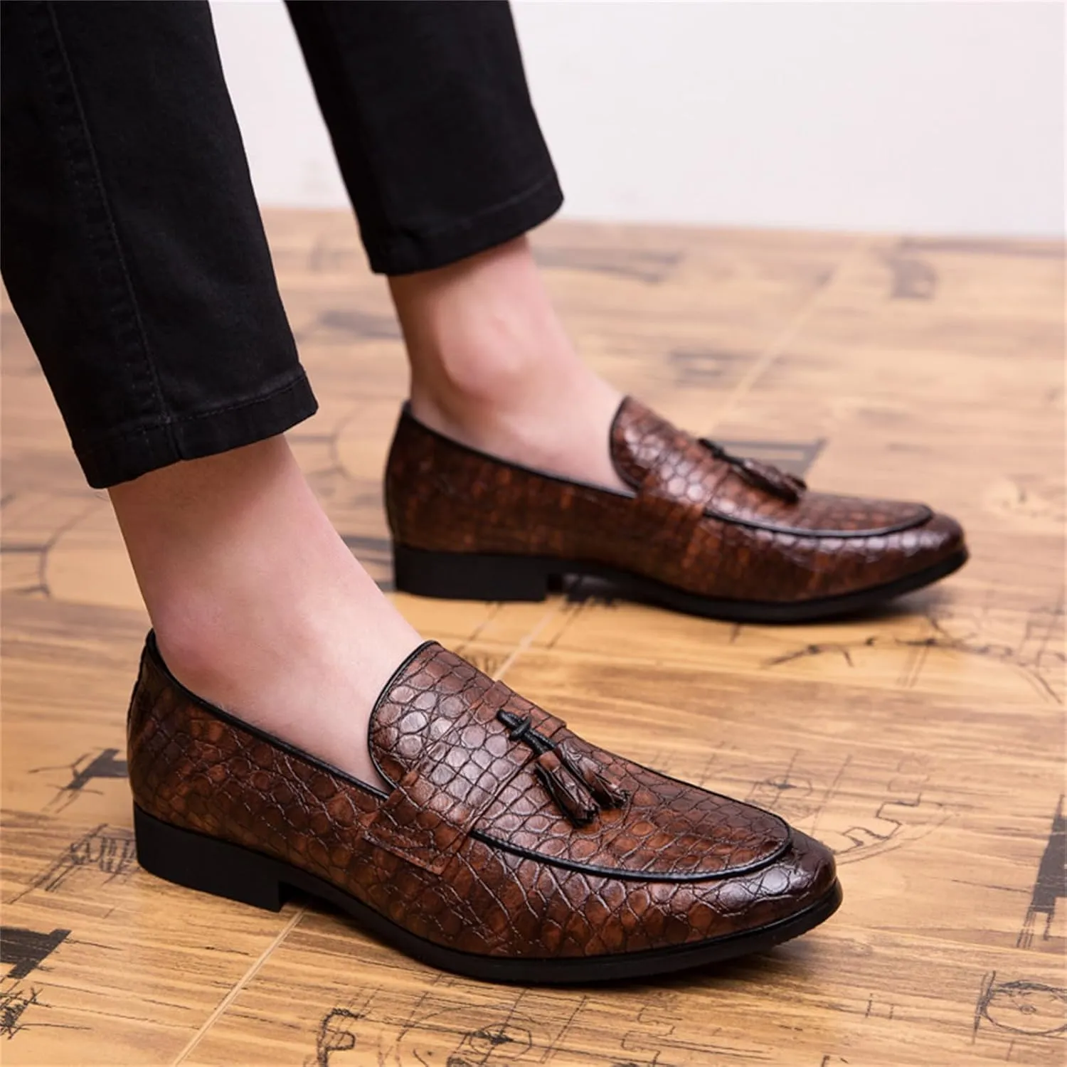 Men's Crocodile Printed Leather Tassel Loafers Classic Retro Slip-On Wing Tips Penny Dress Shoes for Party Dating Prom Business