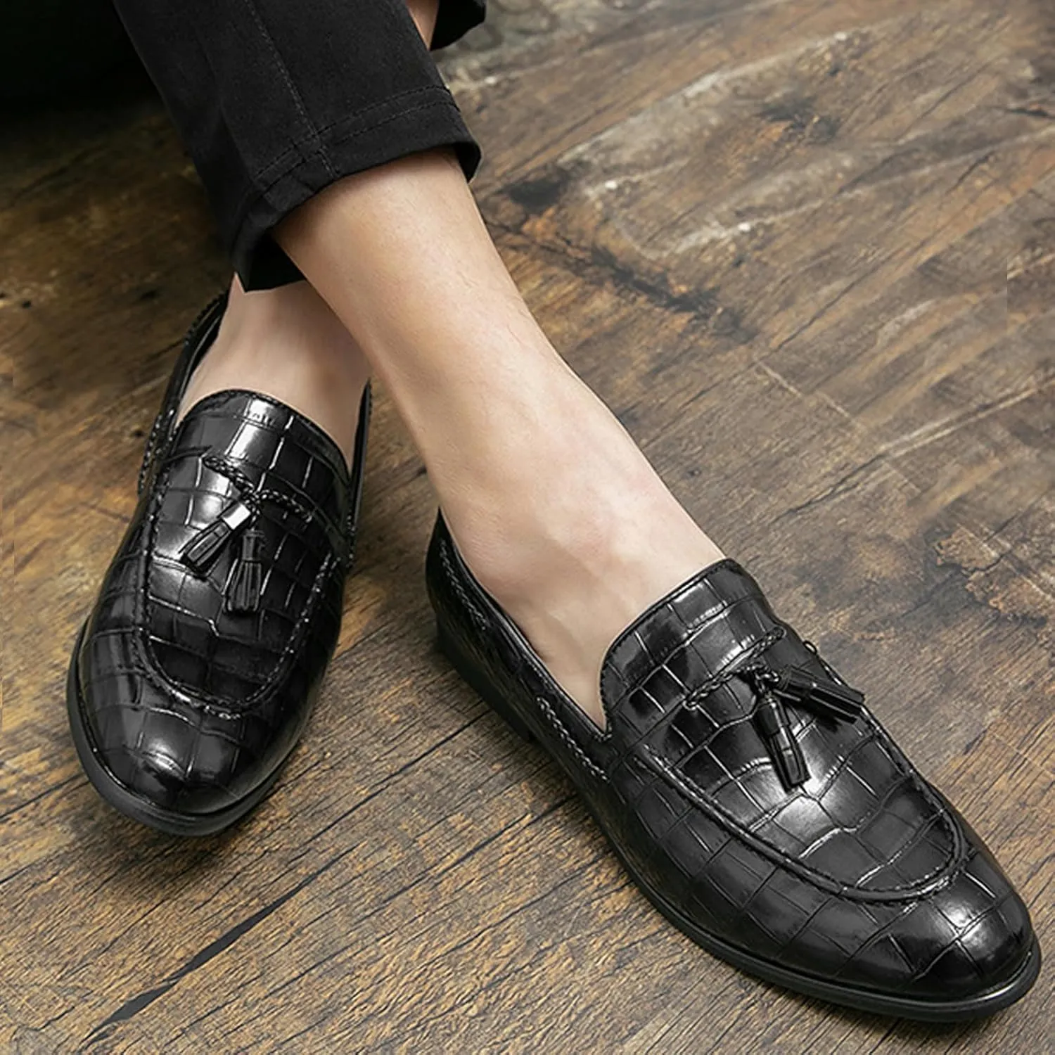 Mens Stone Grain Leather Tassel Slip On Dress Loafers Retro Low Heels Pointed Toe Penny Shoes for Formal Business Wedding Office