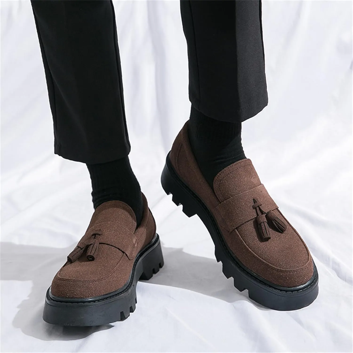 Men's Suede Leather Slip On Tassel Platform Loafers Vintage Round Toe Non-Slip Luxury Formal Shoes Casual Business Penny Dress Loafers