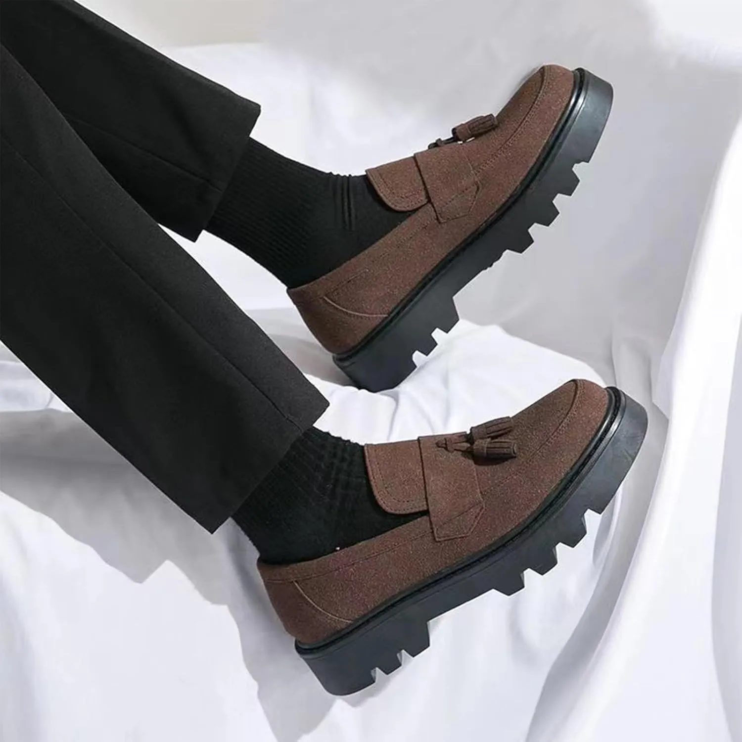 Men's Suede Tassel Platform Penny Loafers Retro Round Head Wide Toe Lug Sole Non-Slip Slip-On Formal Shoes Casual Business Loafers