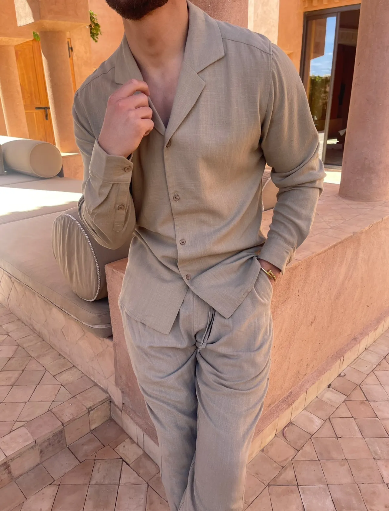 Men’s Two-Piece Set – Lightweight – Button-Up Shirt & Tapered Pants – Relaxed Fit – Holiday Essential