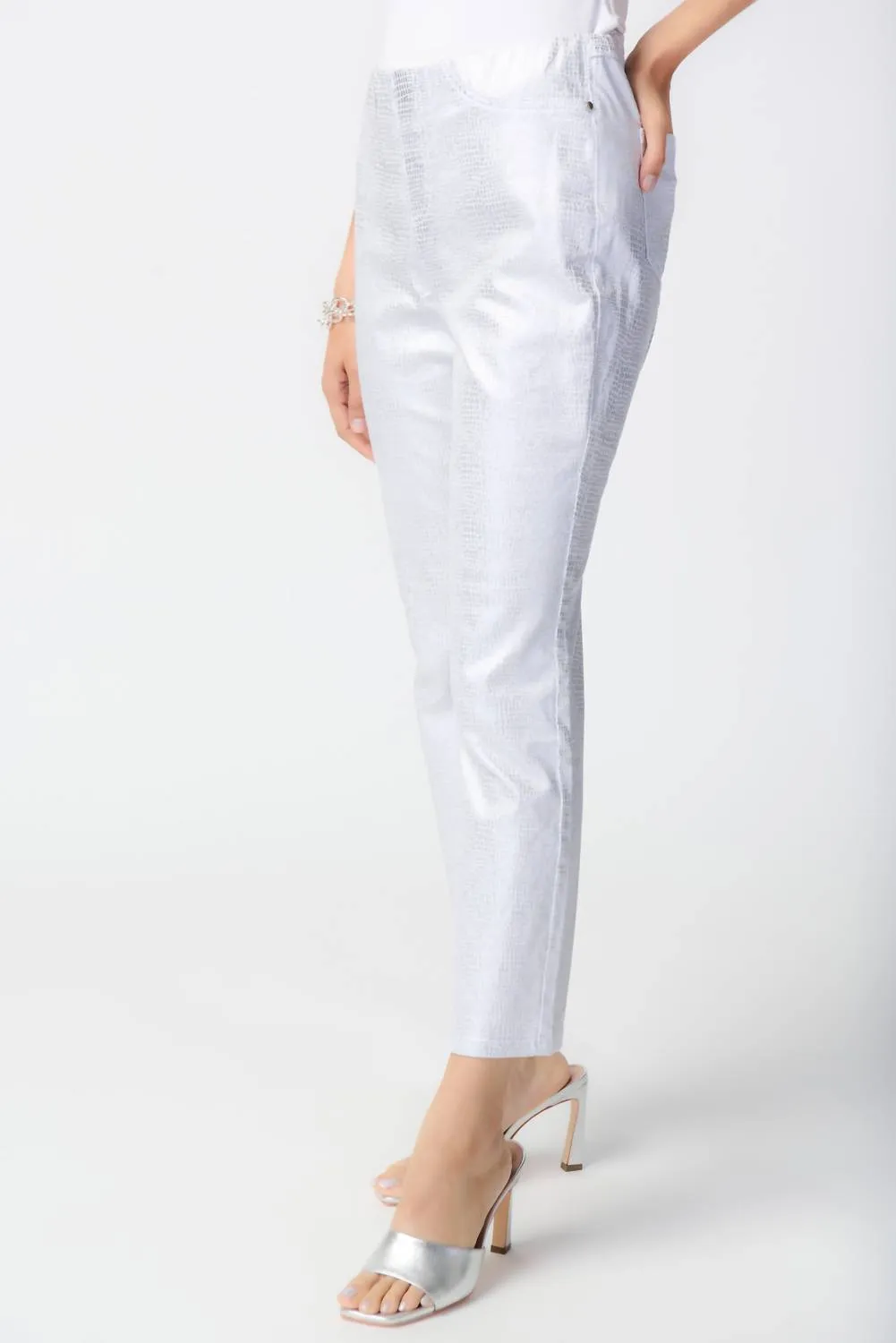 Metallic Slim Crop Pants In White/silver