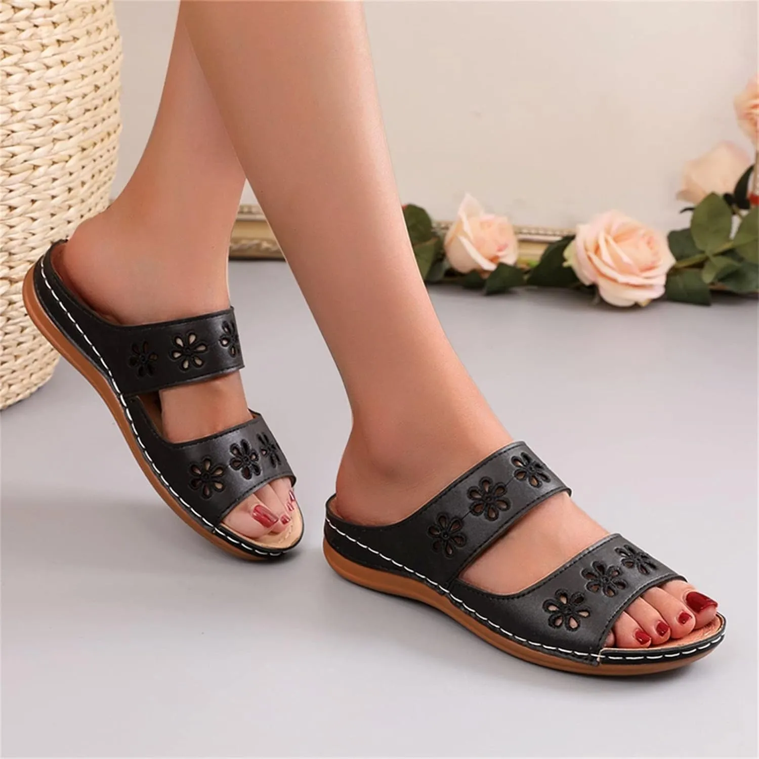 Orthopedic Summer Slides for Women with Arch Support Comfortable Walking Shoes Lightweight Adjustable Straps Beach Casual Outdoor Recovery Sandals