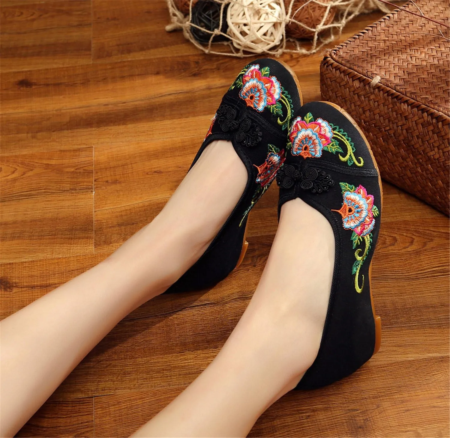 Qhome Women's Floral Embroidery Comfortable Casual Walking Canvas Loafers Espadrilles Wedge Shoe