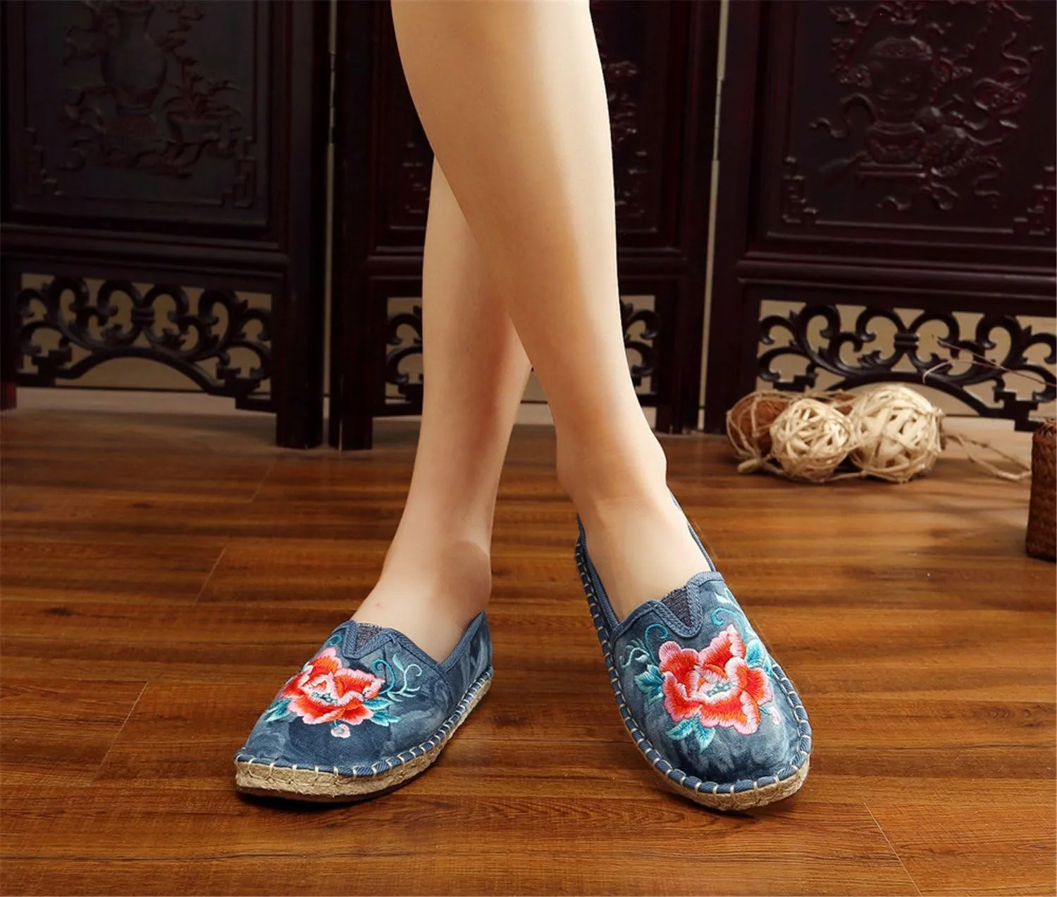 Qhome Women's Floral Embroidery Tie-dye Linen Comfortable Casual Walking Canvas Loafers Espadrilles Shoes