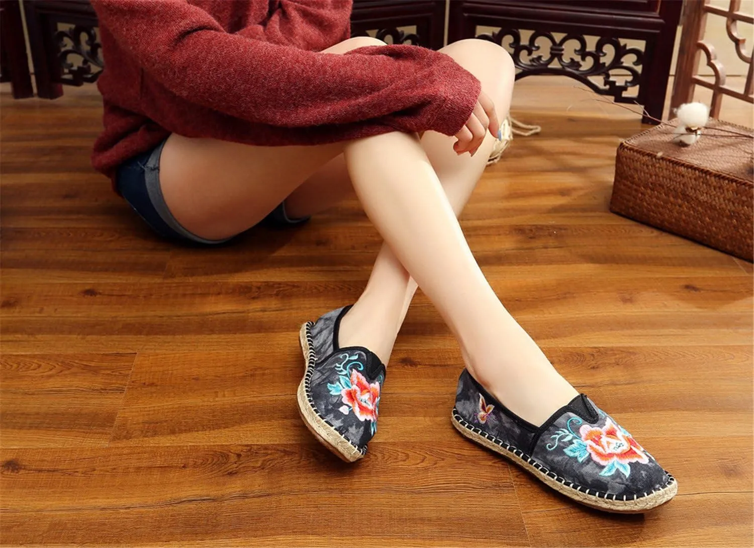 Qhome Women's Floral Embroidery Tie-dye Linen Comfortable Casual Walking Canvas Loafers Espadrilles Shoes