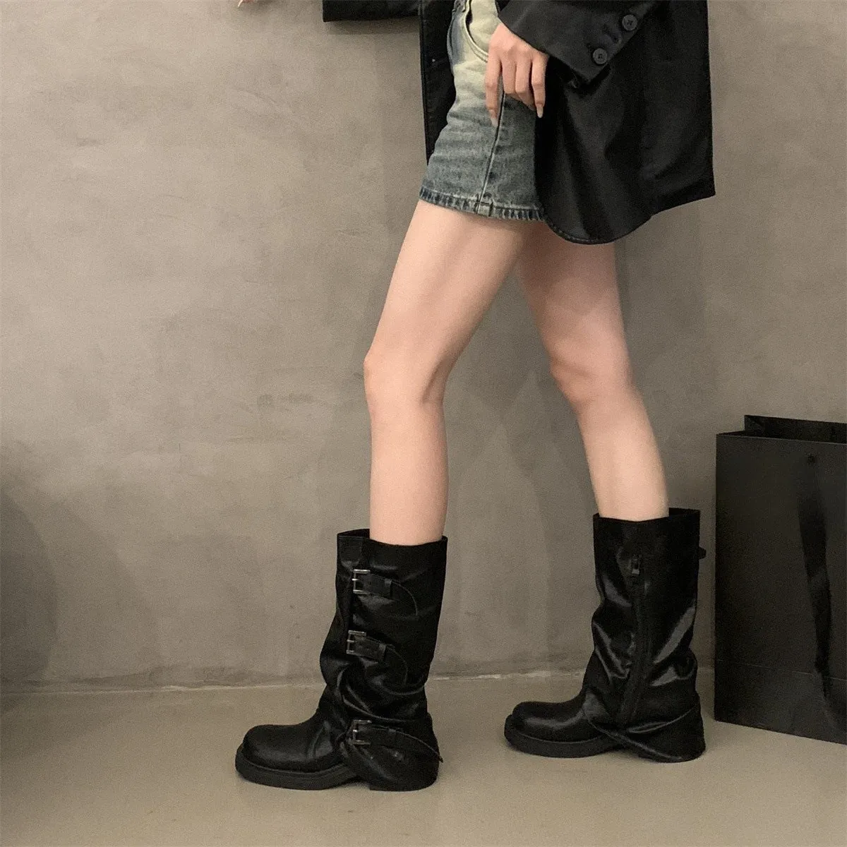 thick-soled black knight boots women's shoes popular autumn and winter new retro belt buckle stack boots thick heel boots