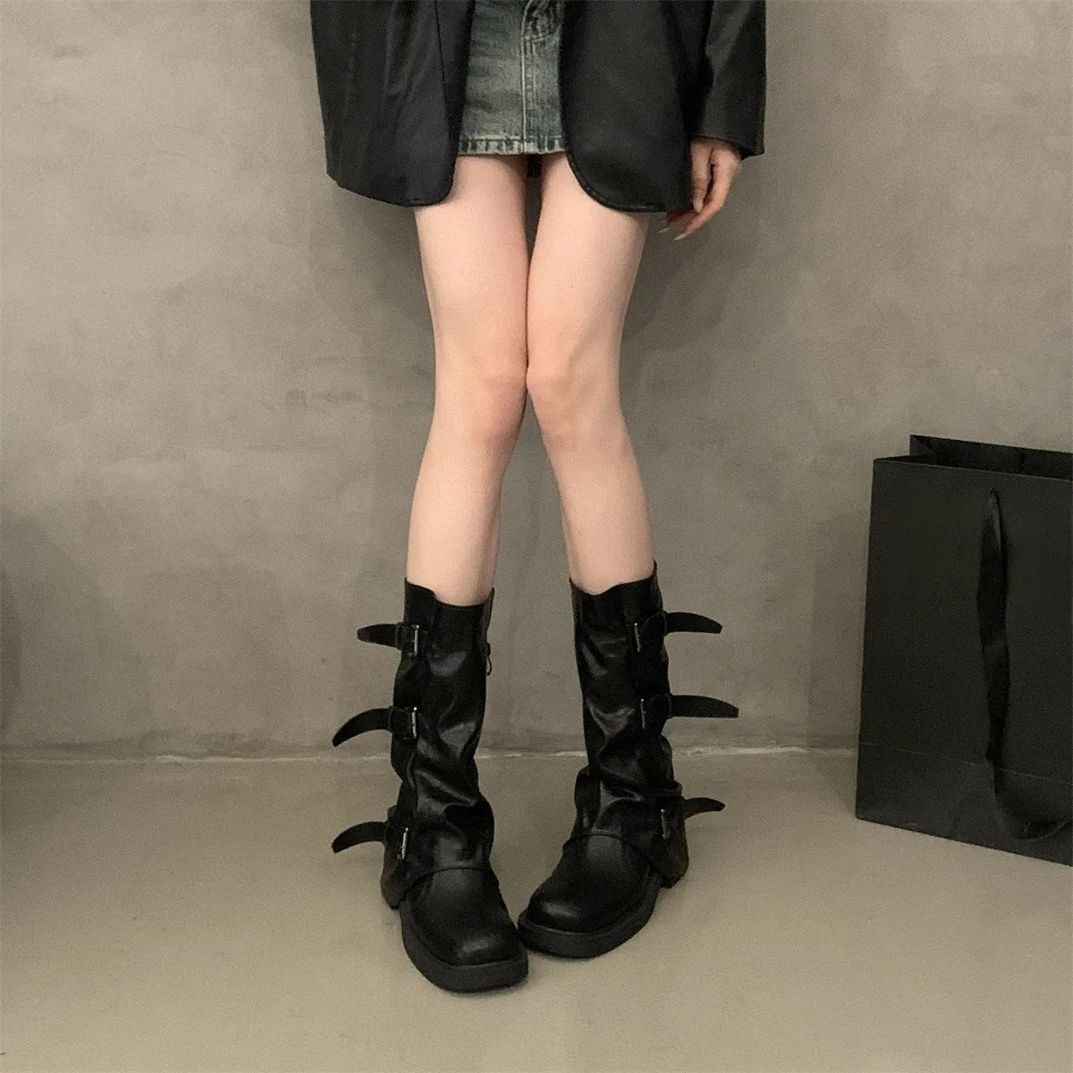thick-soled black knight boots women's shoes popular autumn and winter new retro belt buckle stack boots thick heel boots