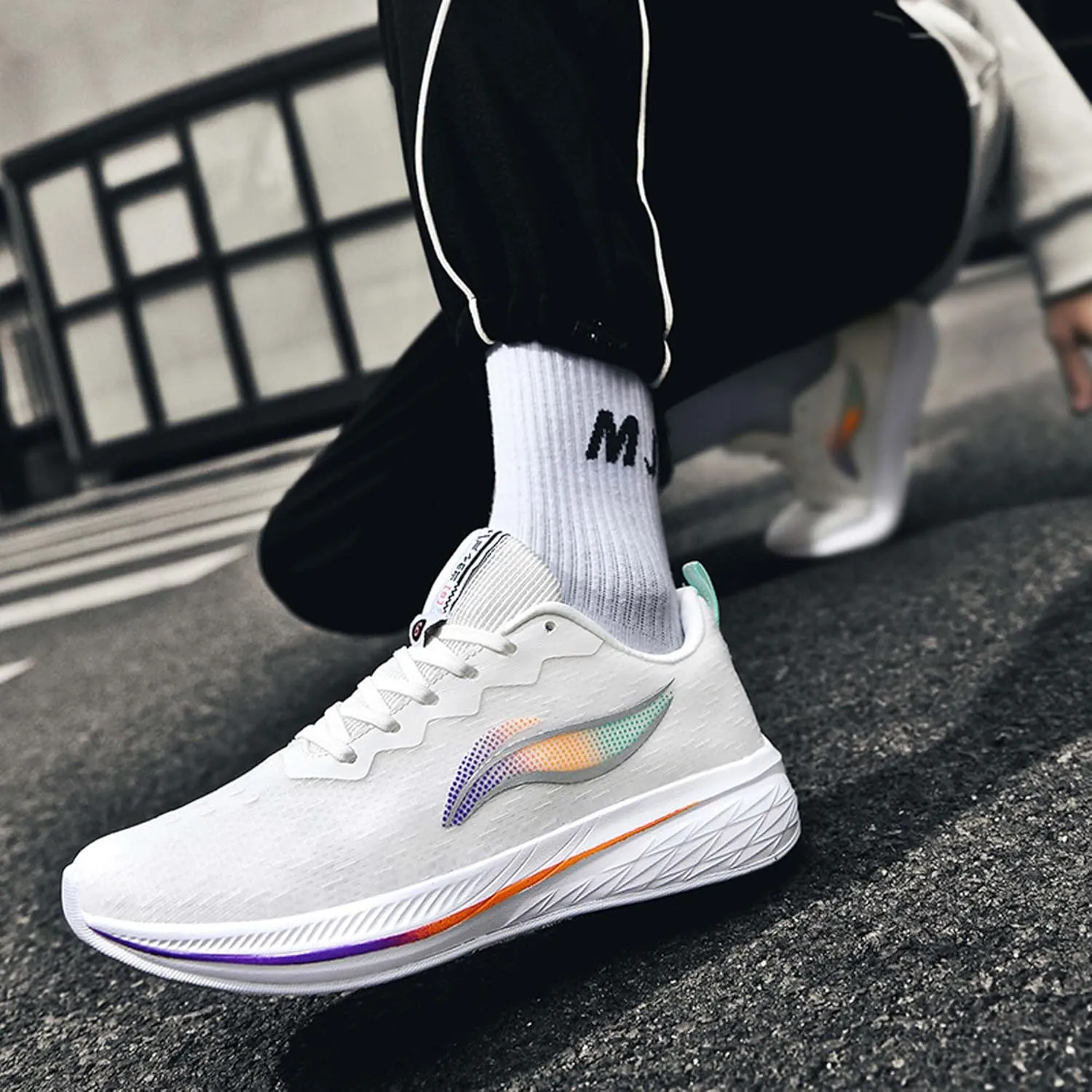 Unisex Sports Running Shoes Lightweight Breathable Sneakers Non-Slip Cushioning Racing Tennis Fitness Casual Sneakers Street Personalized Fluorescent Casual Walking Shoes