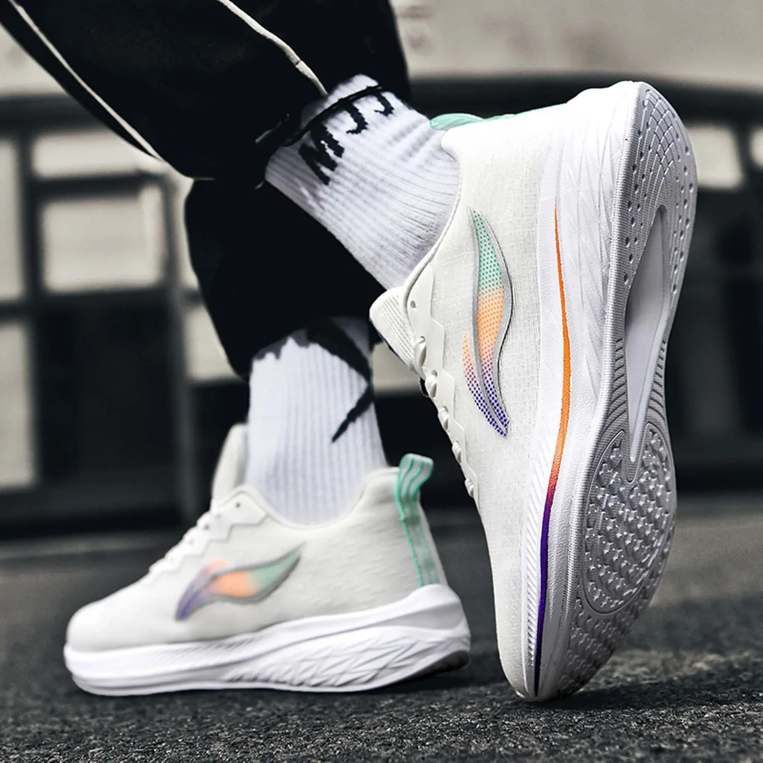 Unisex Sports Running Shoes Lightweight Breathable Sneakers Non-Slip Cushioning Racing Tennis Fitness Casual Sneakers Street Personalized Fluorescent Casual Walking Shoes