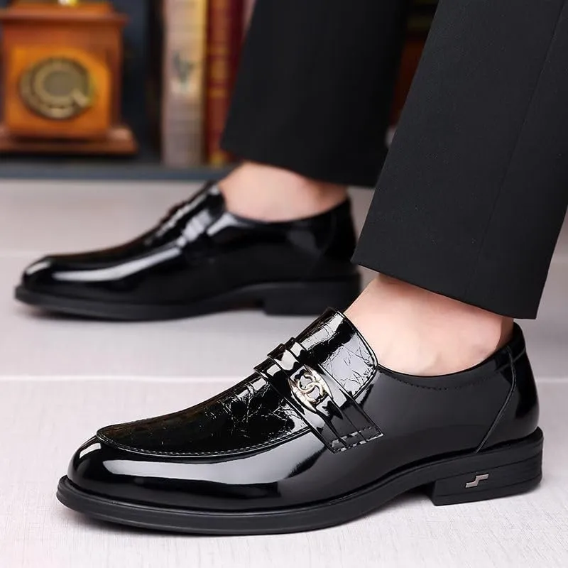 Water-Resistant Men's Driving Moccasins with Flexible Sole, Genuine Leather Upper for Long Commutes & Casual Fridays, Lightweight Travel Loafers Shoes