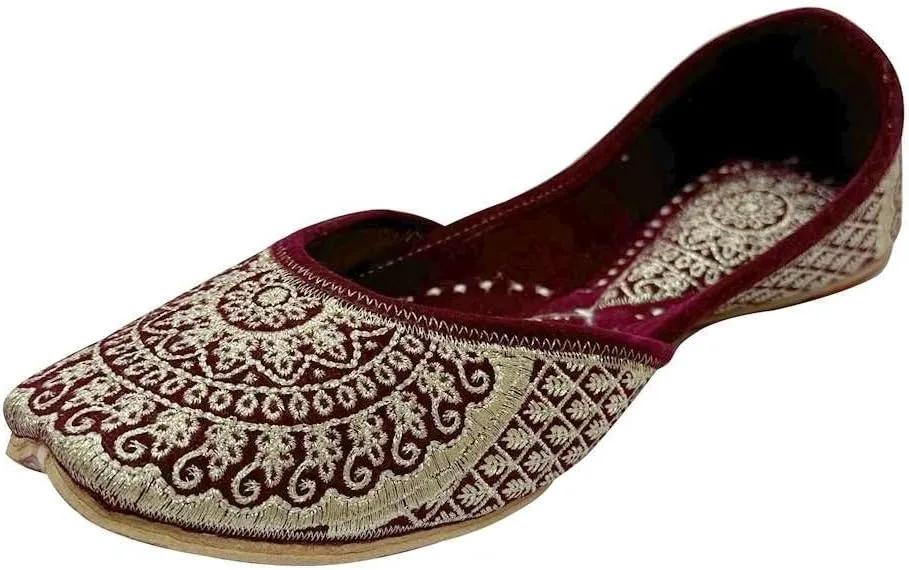 Women Flat Velvet Khussa Shoes Punjabi Jutti Traditional Mojari Loafers Pumps