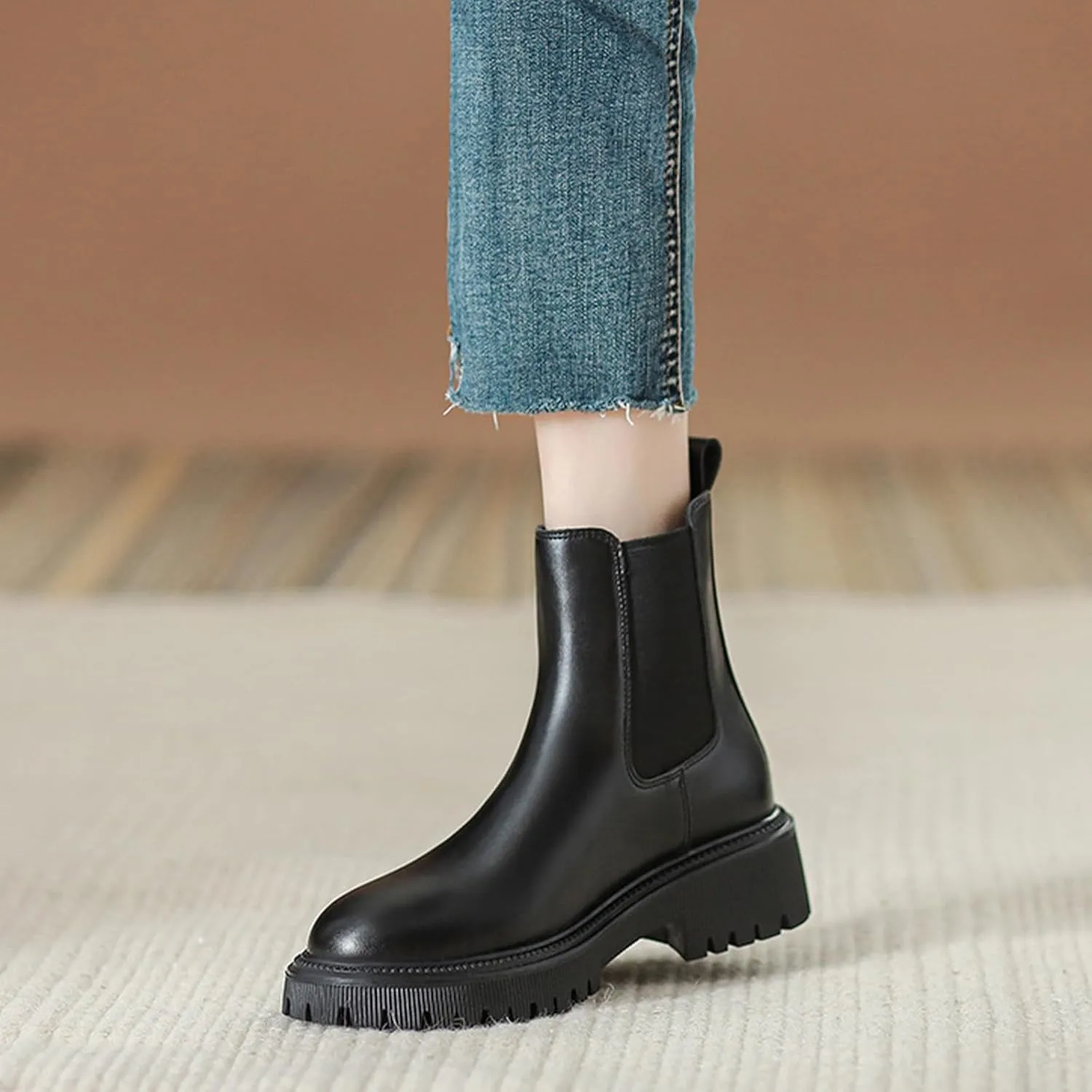 Women's Genuine Leather Chunky Platform Chelsea Boots Classic Round Toe Elastic Slip on Non-Slip Lug Sole Height Increase Ankle Boots