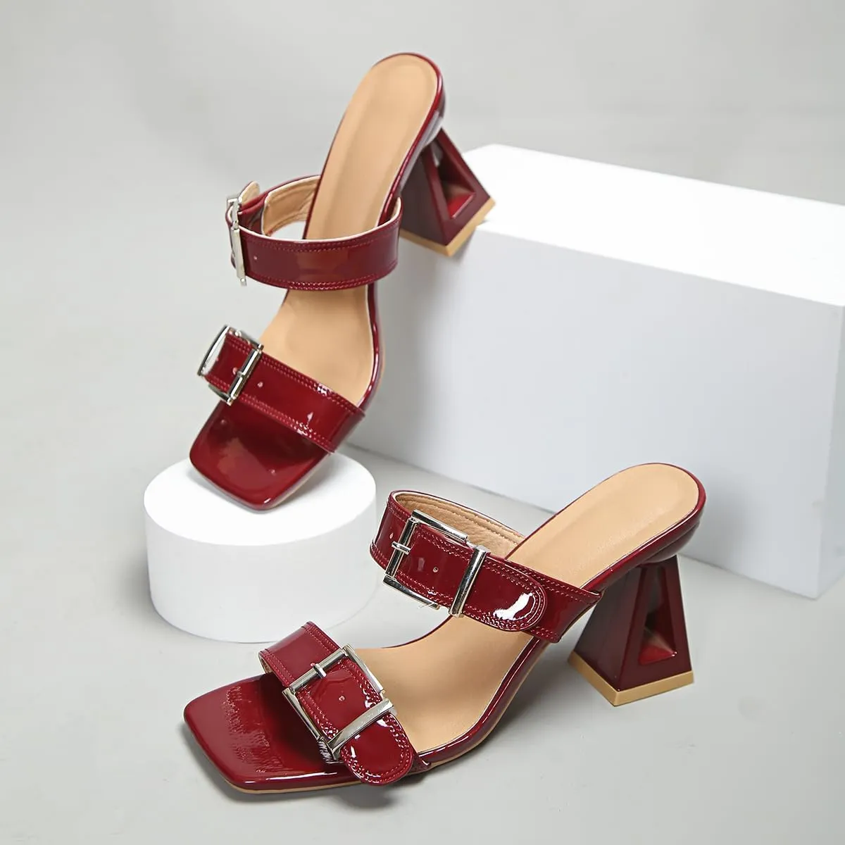 Women’s Silver Heeled Sandals – Square Toe Slip-On Mules with Chunky Geometric Heel & Double Buckle Straps – Metallic High Heel Dress Shoes for Party, Night Out, Fashion Street Style