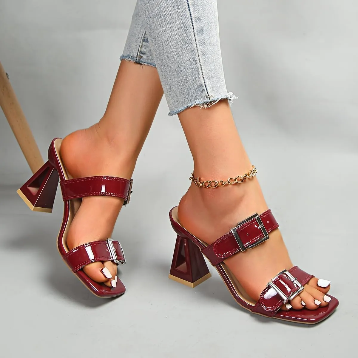 Women’s Silver Heeled Sandals – Square Toe Slip-On Mules with Chunky Geometric Heel & Double Buckle Straps – Metallic High Heel Dress Shoes for Party, Night Out, Fashion Street Style
