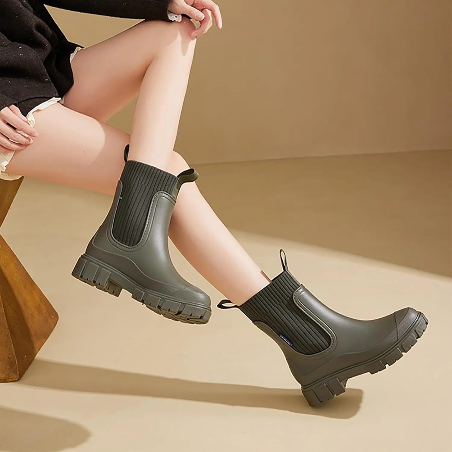 Women's Waterproof Lug Sole Chelsea Ankle Boots fashion slip-on Platform Chunky Heel Combat booties Casual Comfortable non-slip outdoor work Rain shoes Boots