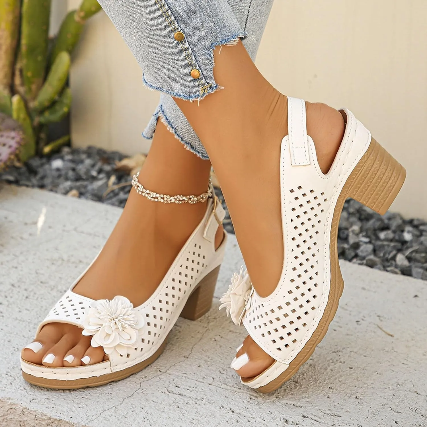 ZSpzx Women's Block Heel Sandals 2025 Comfortable Dressy Ladies Peep Toe Flowers Comfortable Hollow Out Slingback Sandals Chunky Cut-Out Leather Dressy Adjustable Strappy Shoes for Daily Wear